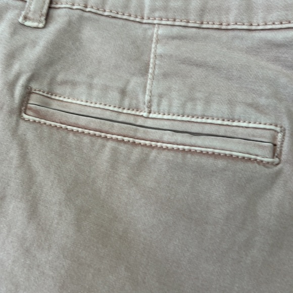 Anthropologie’s C&C California Pale Pink Chico Shorts w Grosgrain Side Trim - Picture 6 of 8